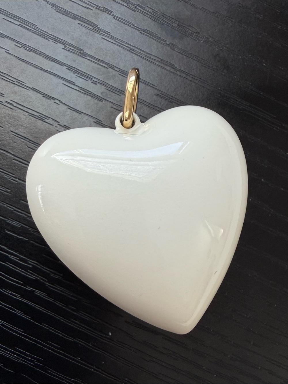 NWOT Roxanne Assoulin big puffy White Heart Pendant